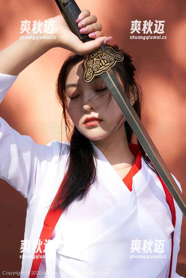 蜜桃社-木奈奈 蜜桃社 - 木奈奈修女的最新合集——这部长裙子,契合搞怪!