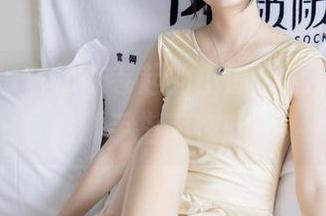 袜啵啵 – 白棉袜卷起的小淳潮流，全套下载剁手指南在此！
