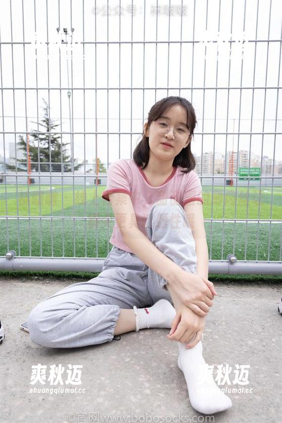 袜啵啵 - 线上合集中，甜甜圈的薄肉丝让脚尖更具话题性哦