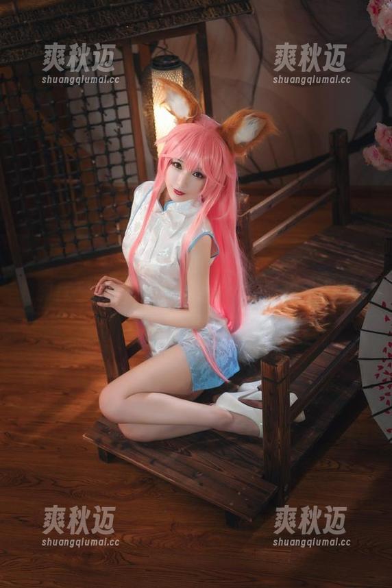 图库里的铁板烧鬼舞w：女王静待光辉
