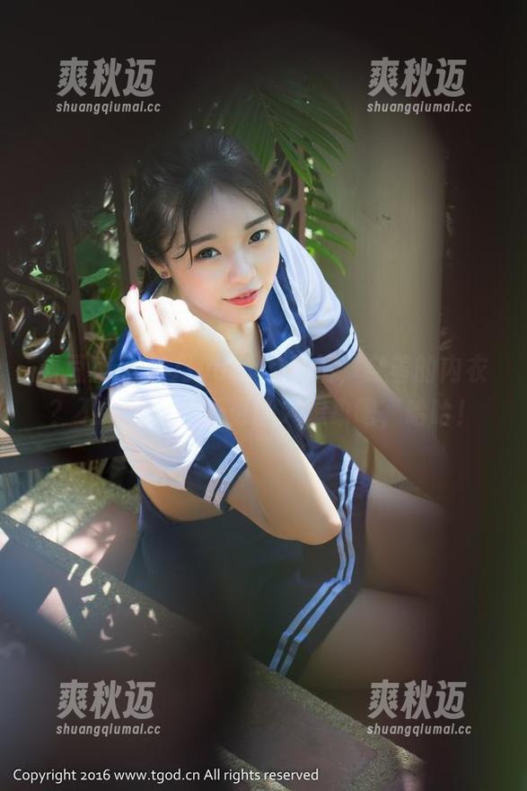 青豆客 - 伍月yuer的私拍，穿着的内衣？不如它的样子更让人想象吧，哈哈！