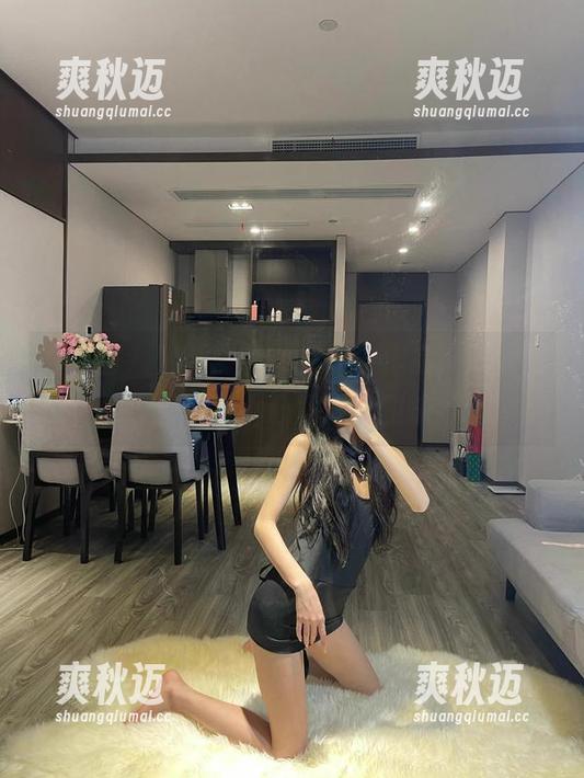 微密圈 - 黎允熙的“女孩”作品，就像网盘里不小心发现的趣味